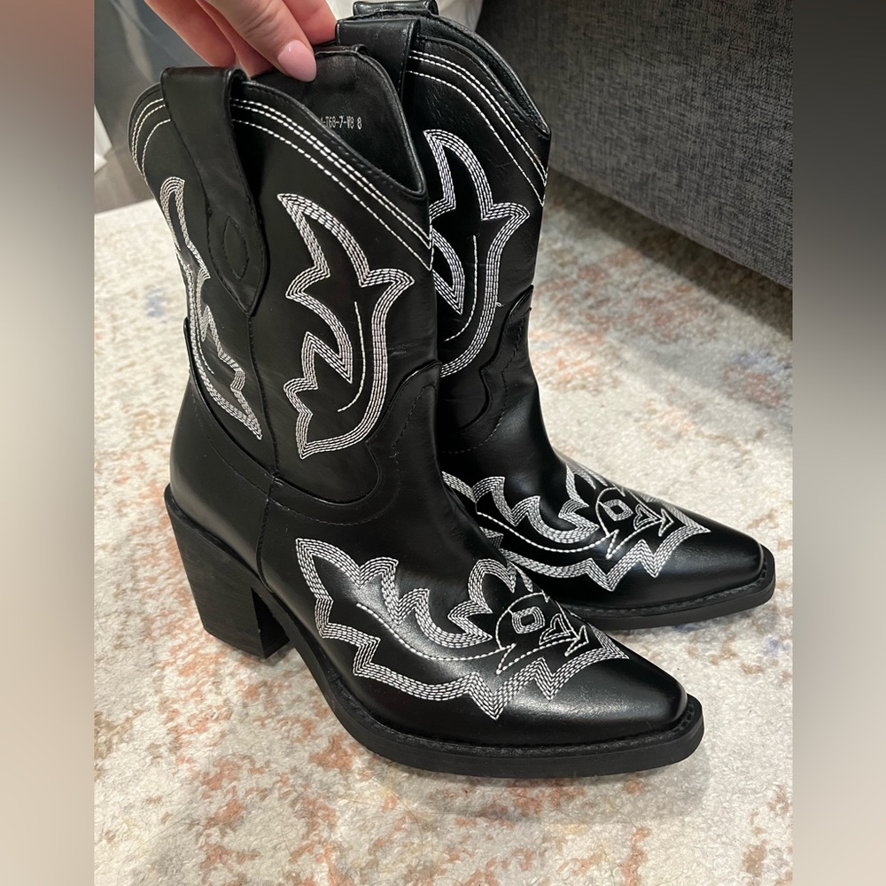 Women’s Black Western Boots